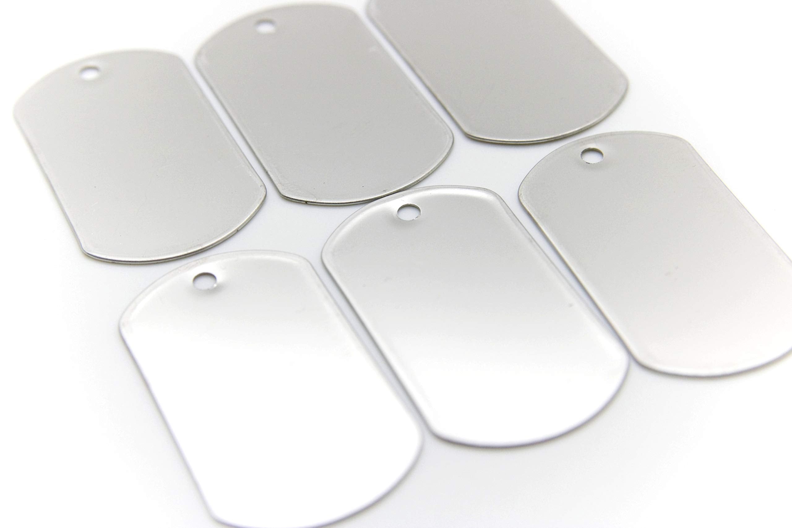 ONDEPOT Paquete de 100 Placas de Identificación en Acero Inoxidable — Listas para Grabar, Troquelar o Estampar — Estilo Militar, Superficie Pulida, Uso para Mascotas, ID Médico, Manualidades y Más (Sin Cadenas)
